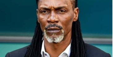 Rigobert Song Bahanag : de défenseur à sélectionneur